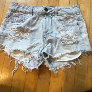 Mid-rise Jean shorts